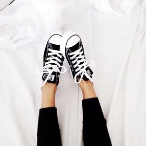Black and white converse